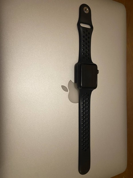 Apple Watch series 3 nike