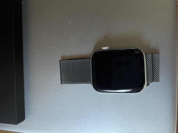 Apple Watch series 6 44mm Silver Aluminium Case Hasznlt