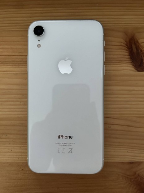 Apple XR 64GB hibtlan!