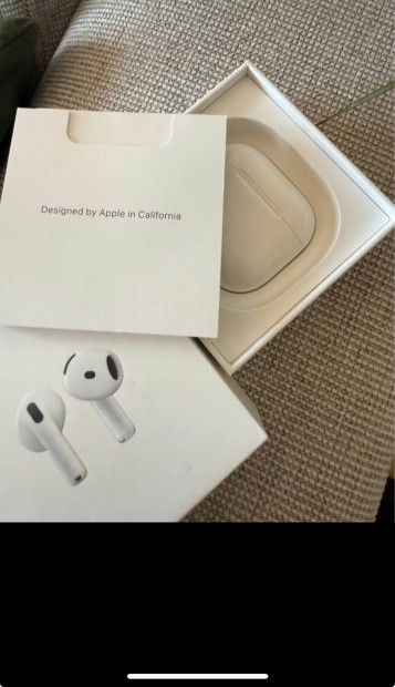 Apple air pods 4