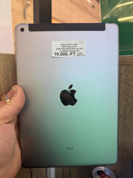 Apple iPad 5.Gen Wifi+Cellular Krtyafggetlen 32 GB, 12 h garancia