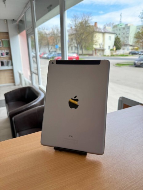 Apple ipad 5 5. Gen Generáció 32GB Wifi Space Gray Szürke Használt