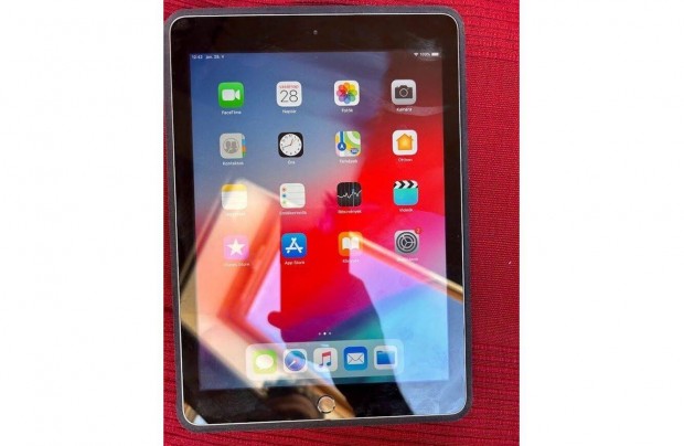 Apple ipad 5 (32GB) Szrke eredeti dobozban