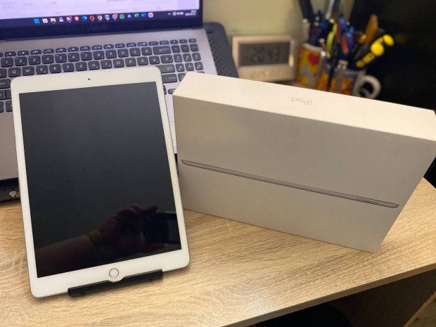 Apple ipad 8 10.2" Cellular 32GB (Mymj2HC/A) Ezüst
