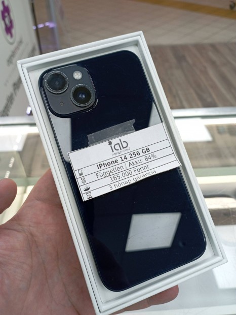 Apple iphone 14 256GB fekete 84%-os akkuval, független