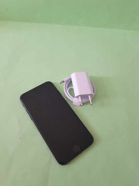 Apple iphone 7 128GB Krtyafggetlen fekete szn j llapot mobiltel