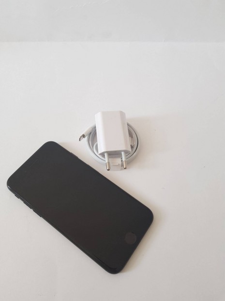 Apple iphone 7 32GB Fekete Krtyafggetlen mobiltelefon szp llapotba