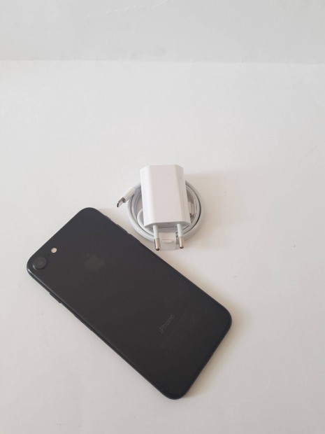 Apple iphone 7 32GB Krtyafggetlen fekete szn j llapot mobiltele
