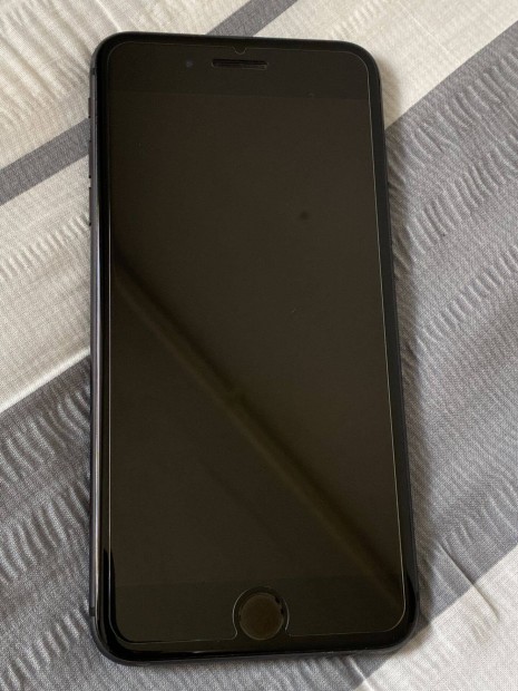 Apple iphone 8 Plus 64 GB, krtyafggetlen, 100% akksi, space gray