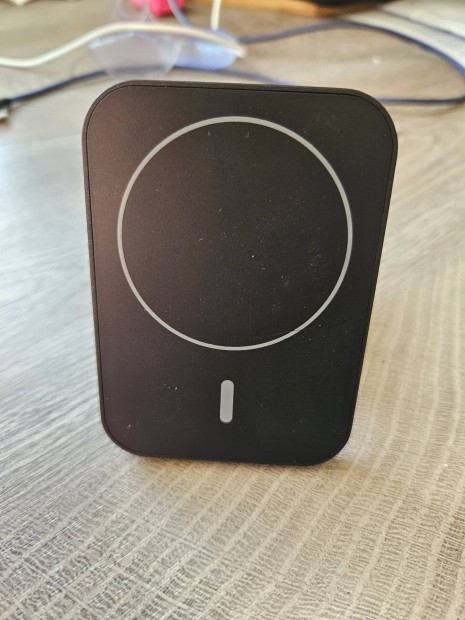 Apple iphone autós aktív tartó, magsafe, azaz tölt is! új