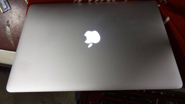 Apple macbook pro 15' 2014 kzepe ,szp llapot ,elad