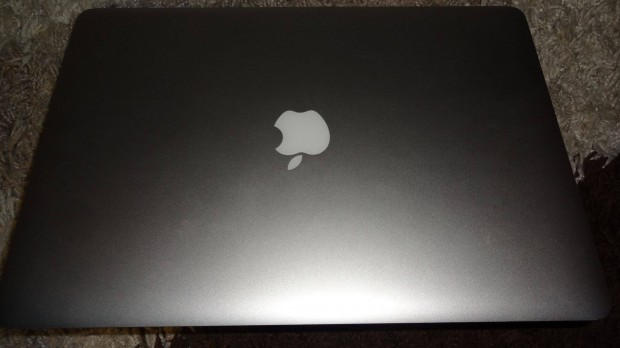 Apple macbook pro 15' 2015 alkatrszek elad