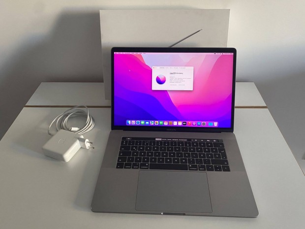 Apple macbook pro CTO 2016 1tb 16gb ram