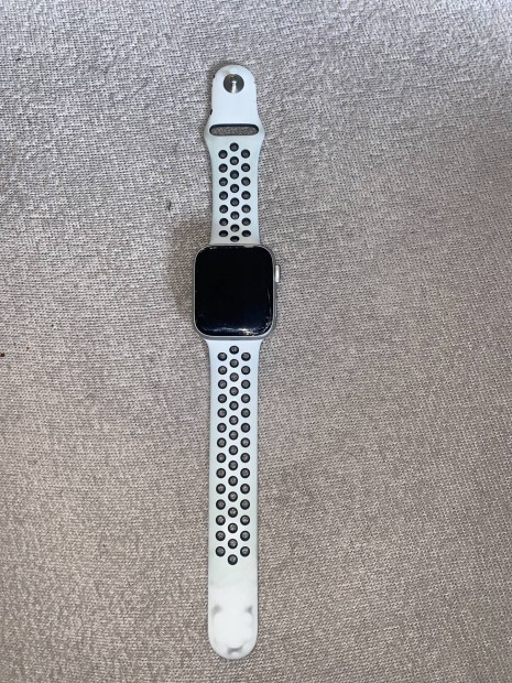 Apple watch series 5 Nike