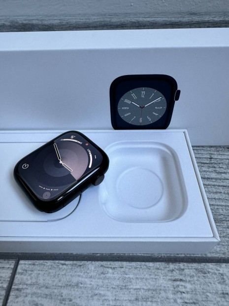 Apple watch series 8 45mm