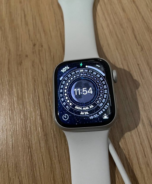 Apple watch series 8 