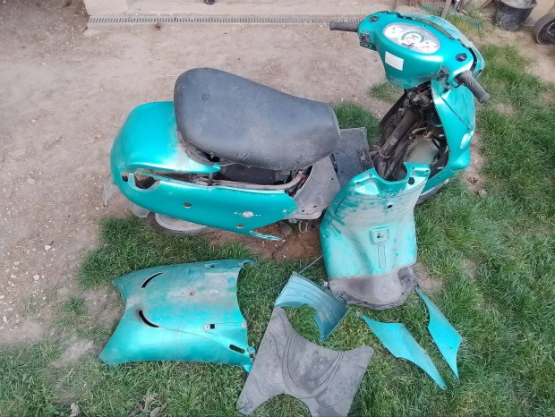 Aprilia Gulliver alkatrészek alkatrész bontás