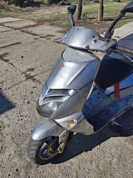 Aprilia Leonardo 250 bontott alkatrszek 