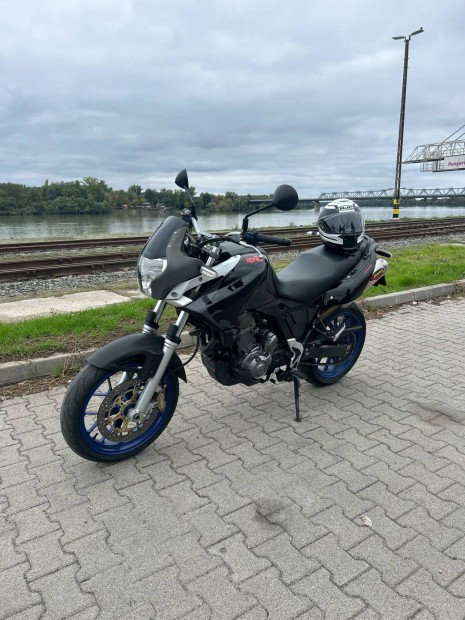 Aprilia Pegaso Strada