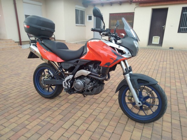 Aprilia Pegaso Strada 660