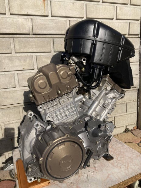 Aprilia RSV / Tuono 1000 motorblokk