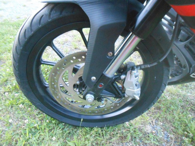 Aprilia RS 125 4T,2023-ról :3150 km-t futott komplett első-hátsó kerék