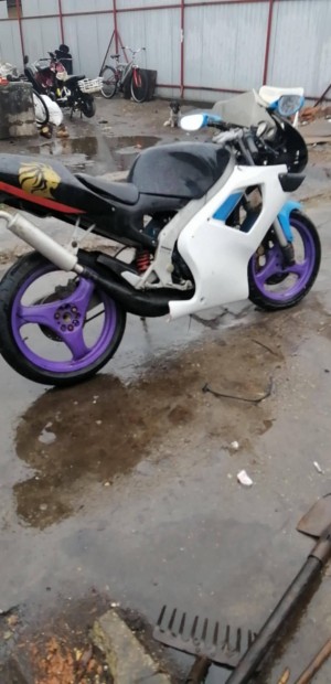 Aprilia Rs50 bontott alkatr�szek Minarelli Am6