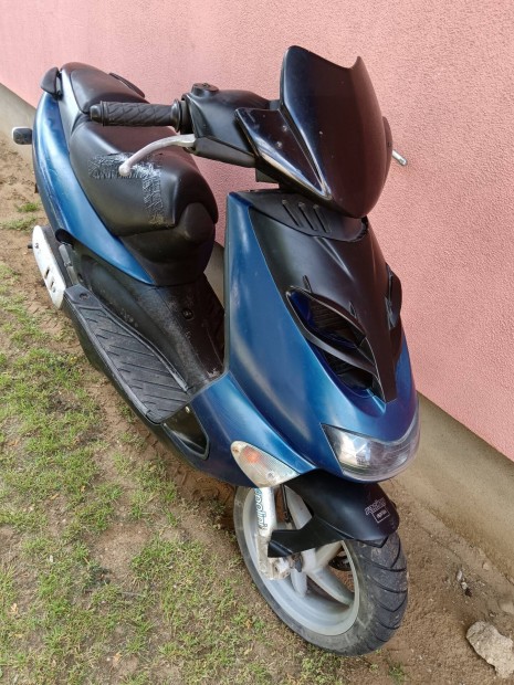 Aprilia SR50 2T(nagytestű)robogó