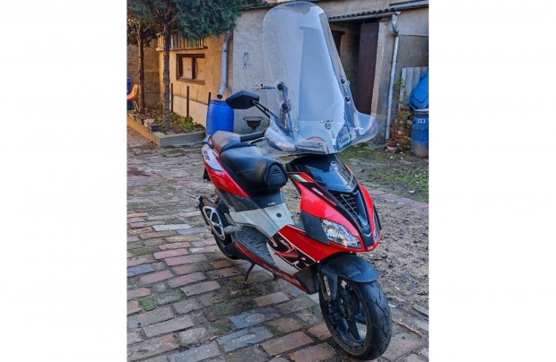 Aprilia SR50 Factory első plexi
