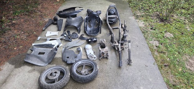 Aprilia SR50 Street alkatrszek idomokj