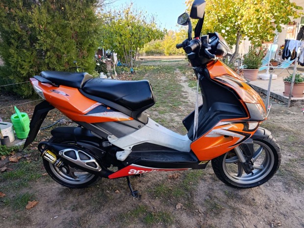 Aprilia SR50 karburtoros robog