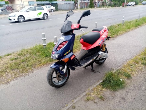 Aprilia SR 50.2t karbis