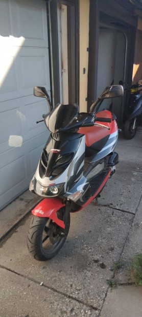 Aprilia SR 50 8100km!