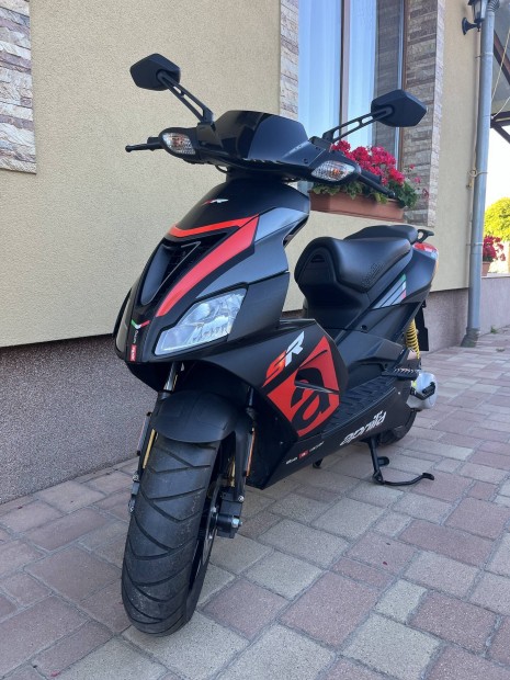 Aprilia SR 50 Factory Robog