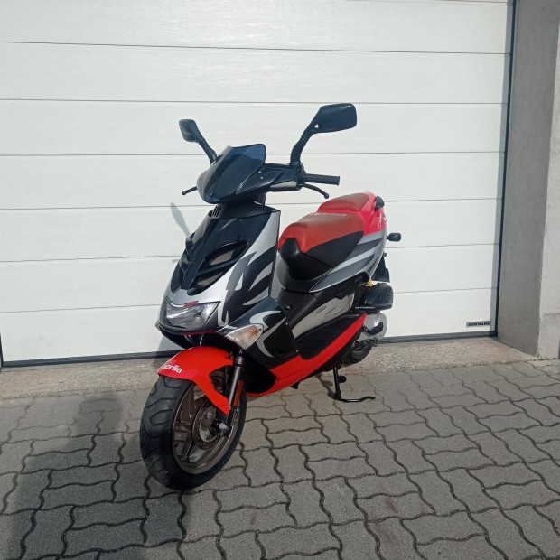 Aprilia SR 50 Street LC 2T Kitn motorral!