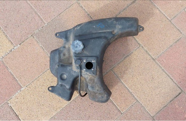 Aprilia SR Kr mina tank