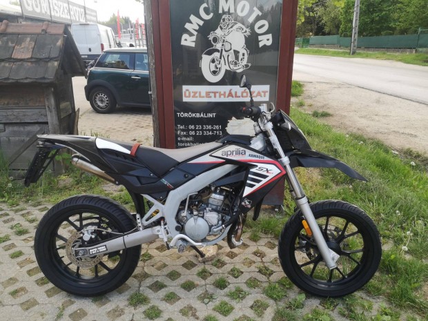 Aprilia SX 50 silver-carbon/valós évj.-t ig.dok...