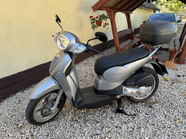 Aprilia Scarabeo 125