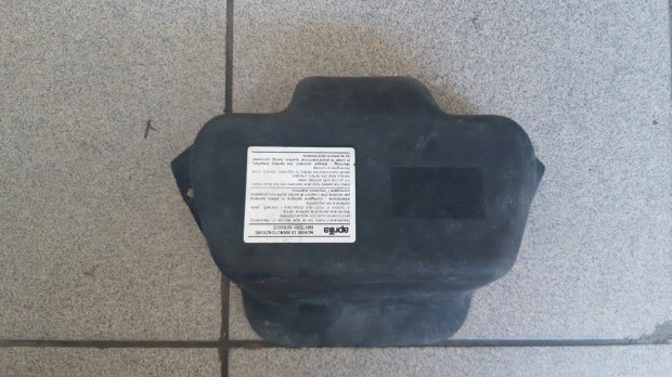 Aprilia Scarabeo 125 akkumultor fedl