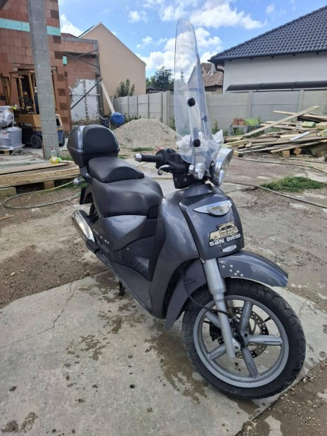 Aprilia Scarabeo 200