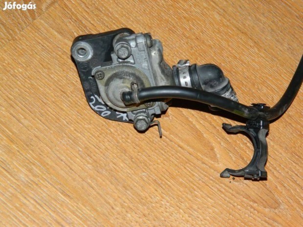 Aprilia Scarabeo 250,Yamaha Majesty 250 Benzincsap Benzinszivatty�