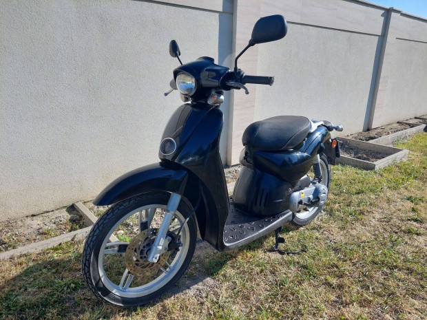 Aprilia Scarabeo 50 2T , 2011 , facelift , led lámpás
