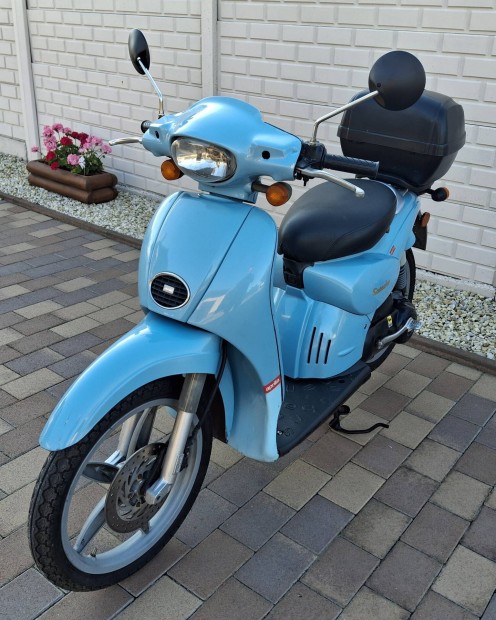 Aprilia Scarabeo 50 Megkímélt Gyári