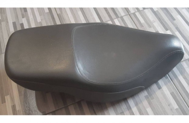 Aprilia Scarabeo Ditech ülés