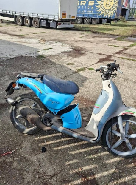 Aprilia Scarabeo Minarelli bontott alkatrszek 