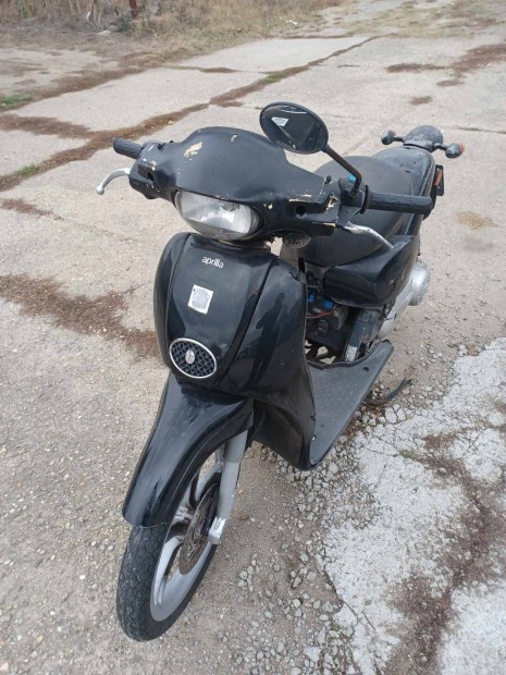 Aprilia Scarabeo Piaggio bontott alkatr�szek