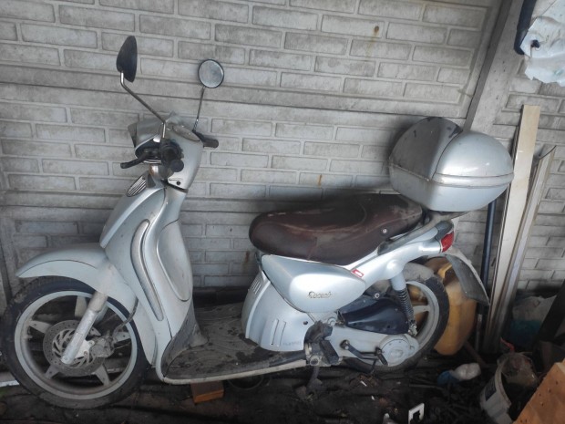 Aprilia Scarabeo elad!