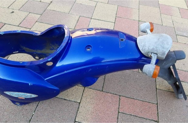 Aprilia Scarabeo ülés alatti idom