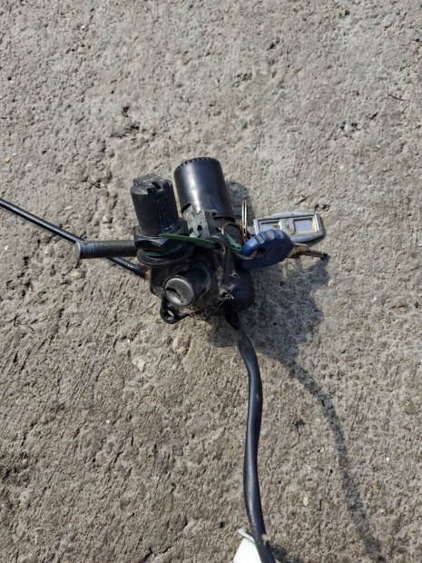 Aprilia Sportcity zrszett