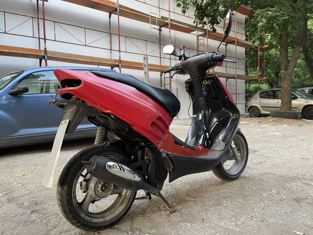 Aprilia Sr 50 old álló minarelli blokkos alkatrésznek!
